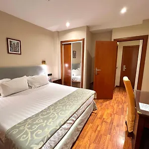 Carlos V Otel